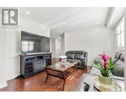 12 Waverly Street S, Oshawa, ON L1J5T7 Photo 8