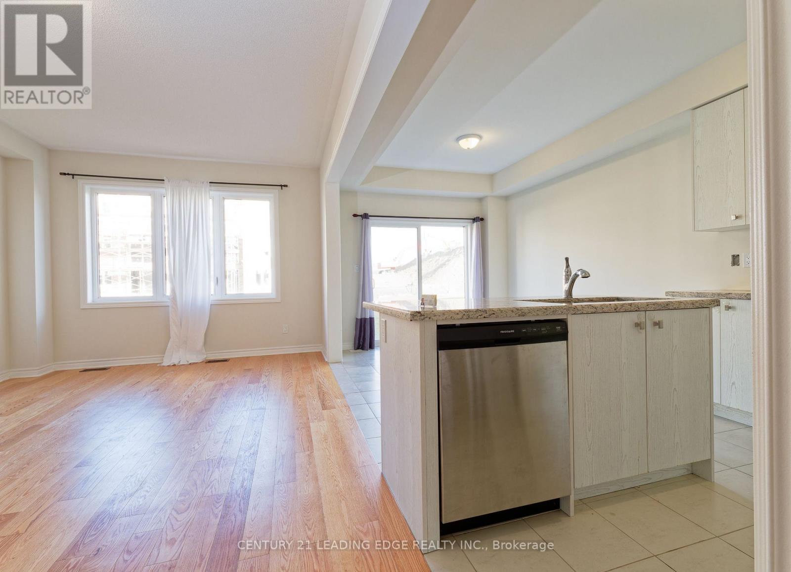 1869 Fosterbrook Street North — photo 11