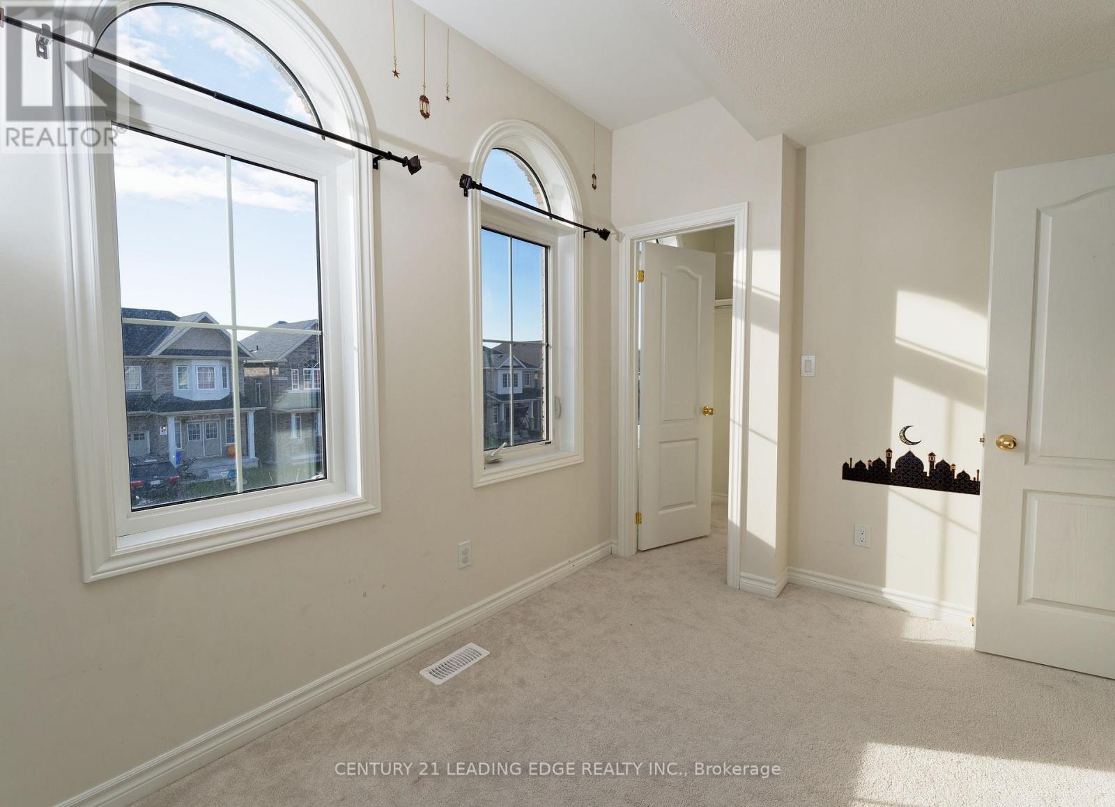 1869 Fosterbrook Street North — photo 15