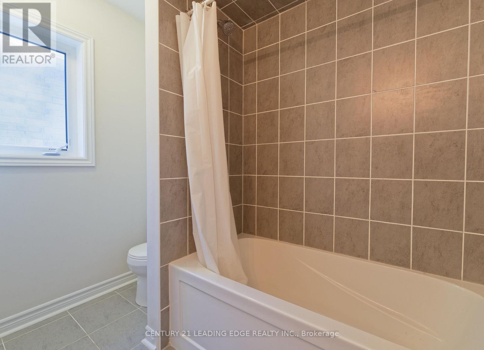 1869 Fosterbrook Street North — photo 16