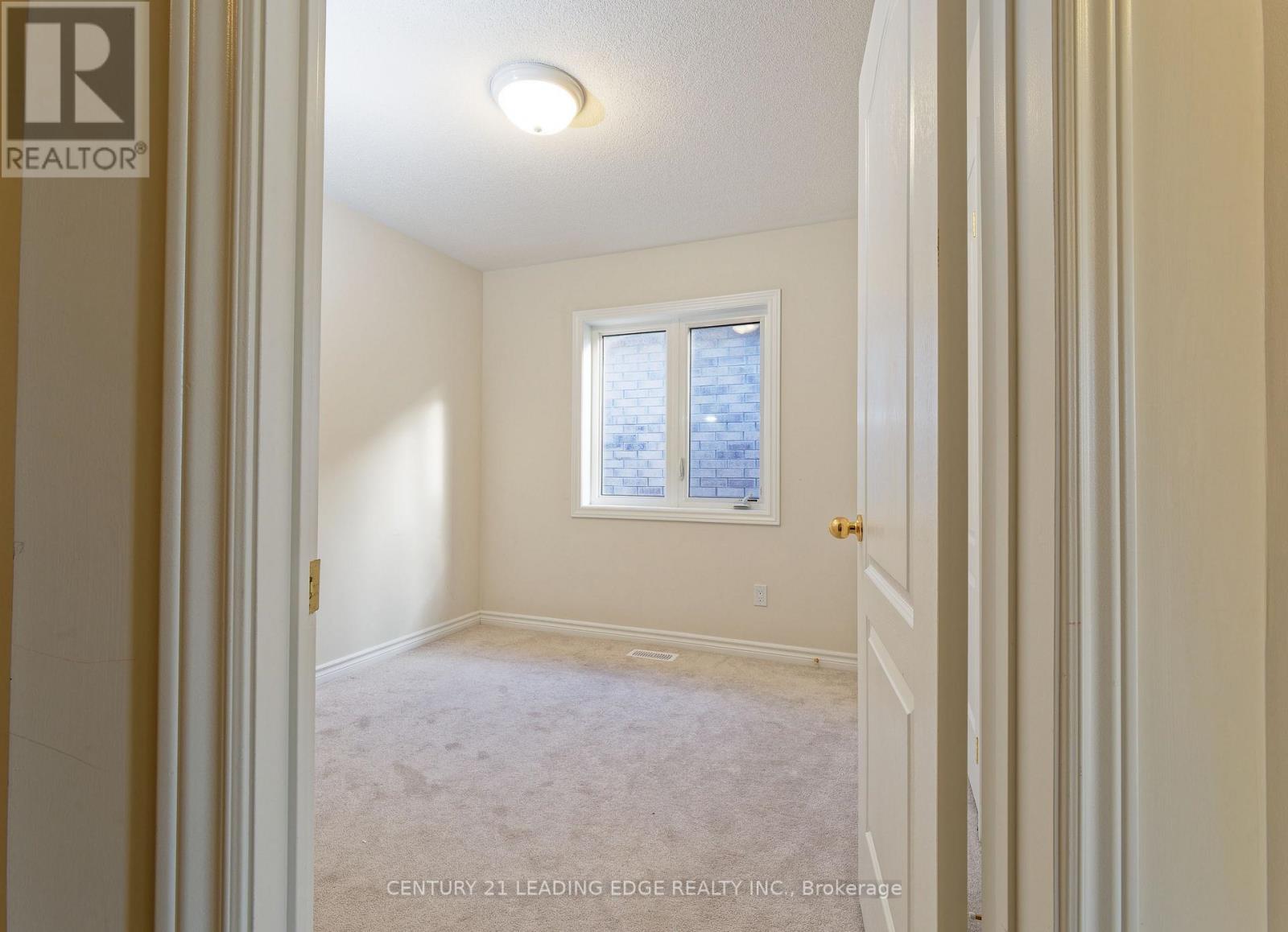 1869 Fosterbrook Street North — photo 18