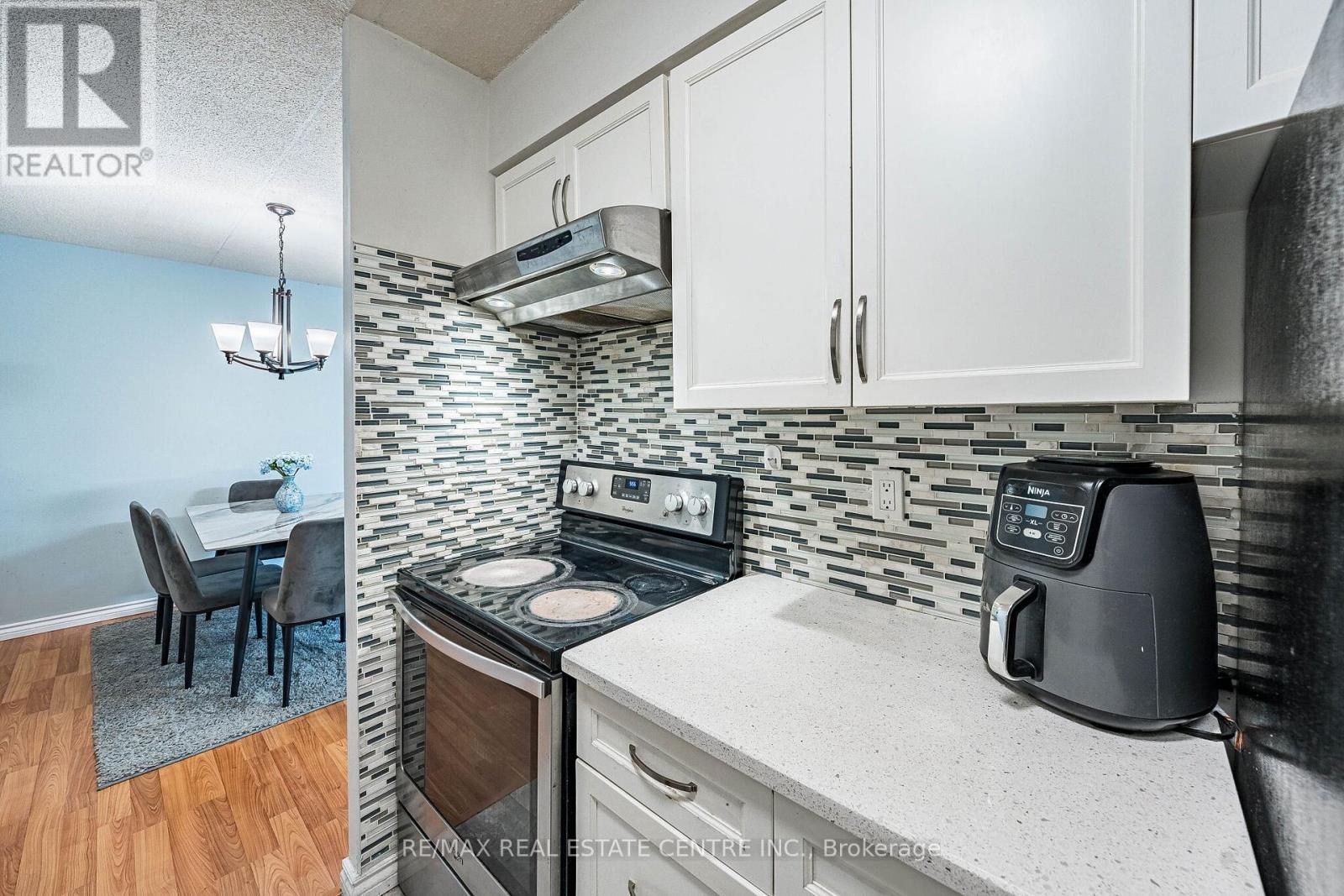 315- 1525 Diefenbaker Court, Pickering, ON photo 14