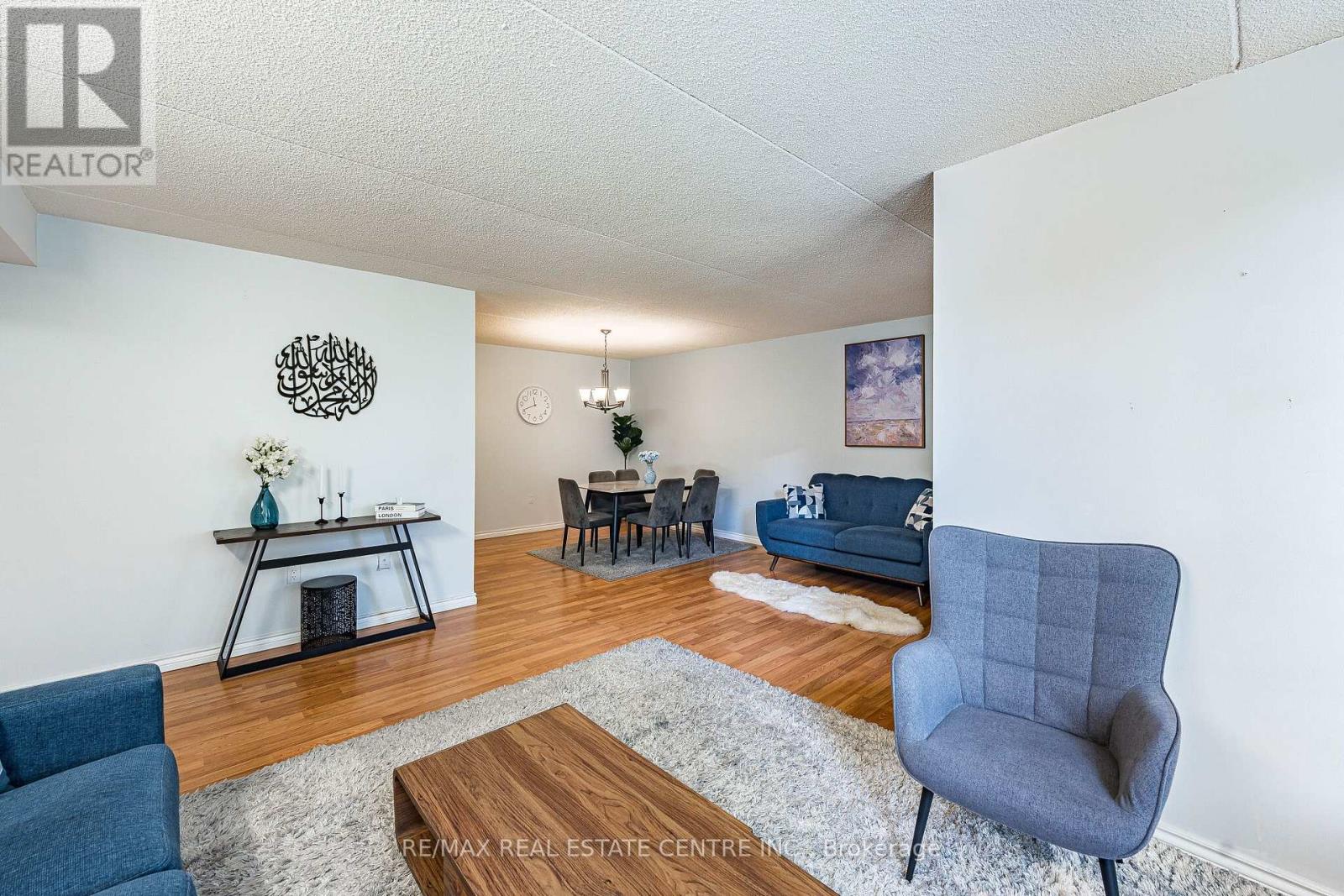 315- 1525 Diefenbaker Court, Pickering, ON photo 9