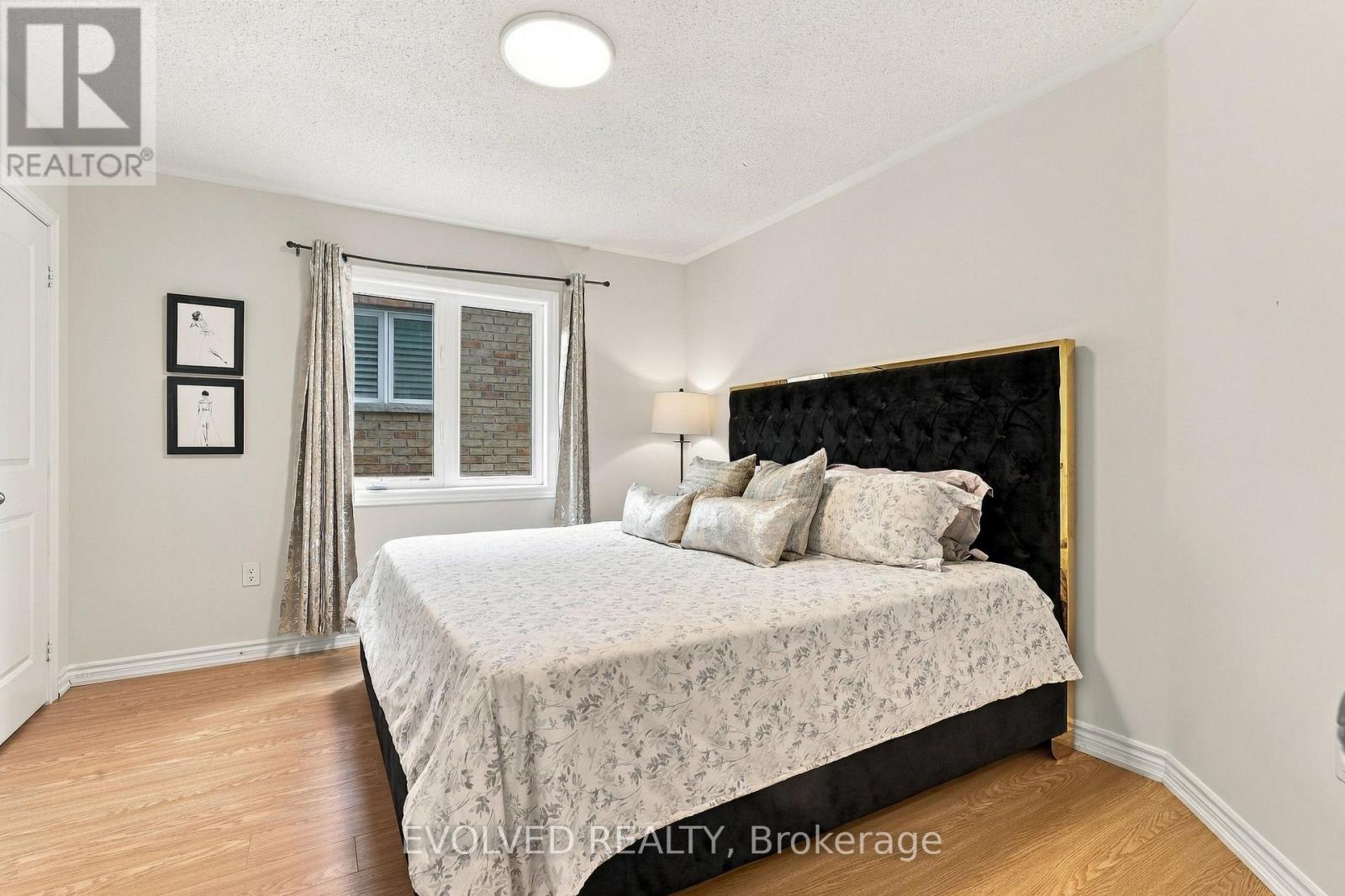 28 Vivian Creek Road, East Gwillimbury, ON photo 24