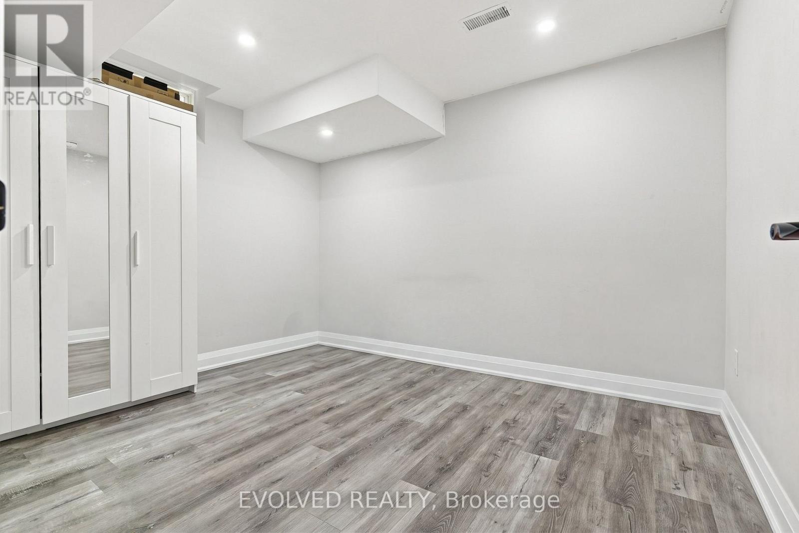 28 Vivian Creek Road, East Gwillimbury, ON photo 36