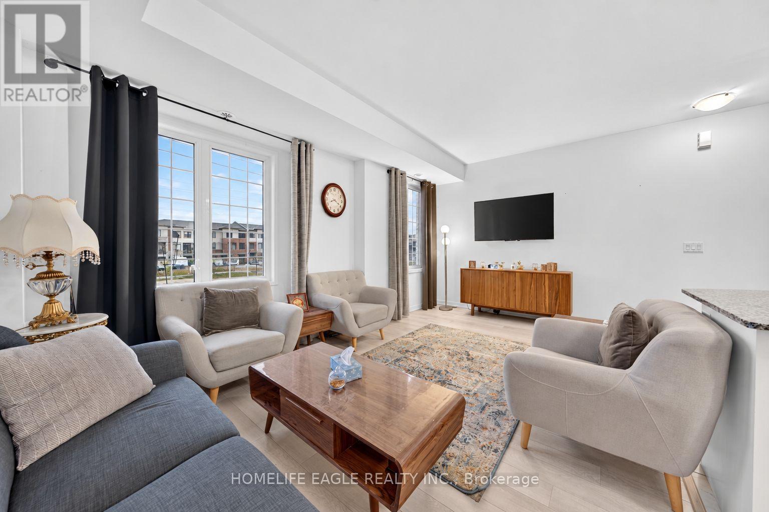 215 Harding Park Street — photo 4