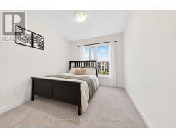 215 Harding Park Street, Newmarket, ON L3Y0E3 Photo 10