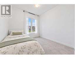 215 Harding Park Street, Newmarket, ON L3Y0E3 Photo 11