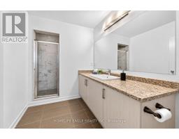 215 Harding Park Street, Newmarket, ON L3Y0E3 Photo 9