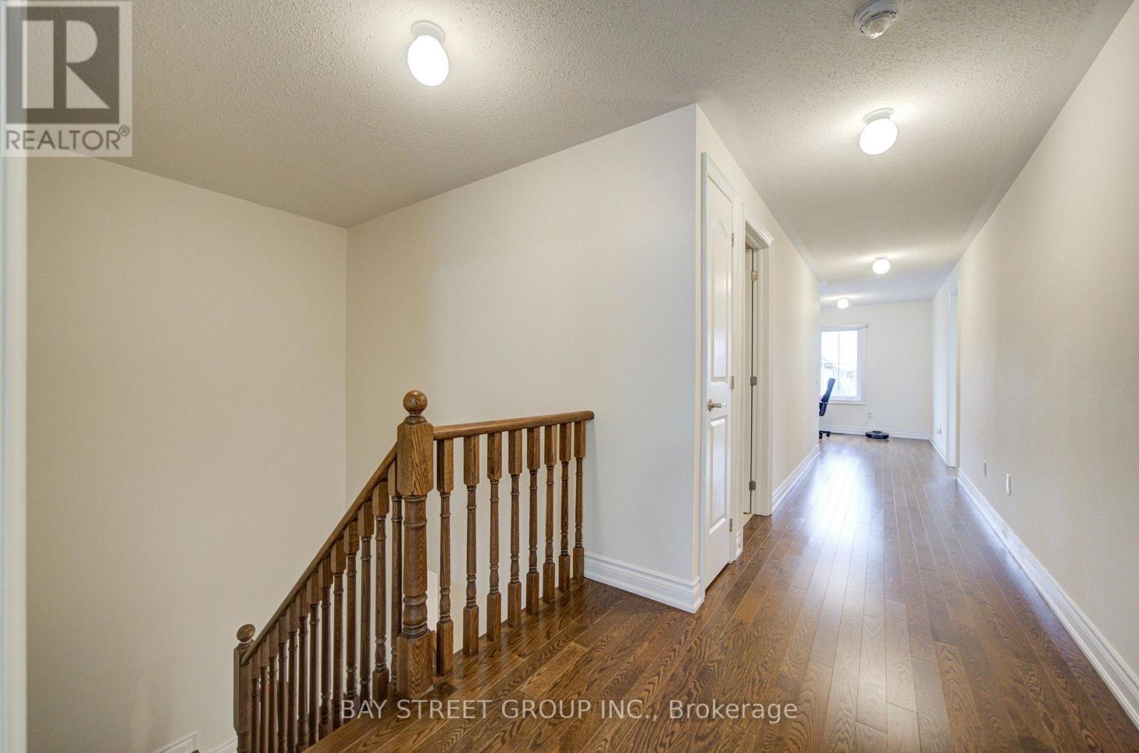 30 Ben Sinclair Avenue, East Gwillimbury, ON photo 19