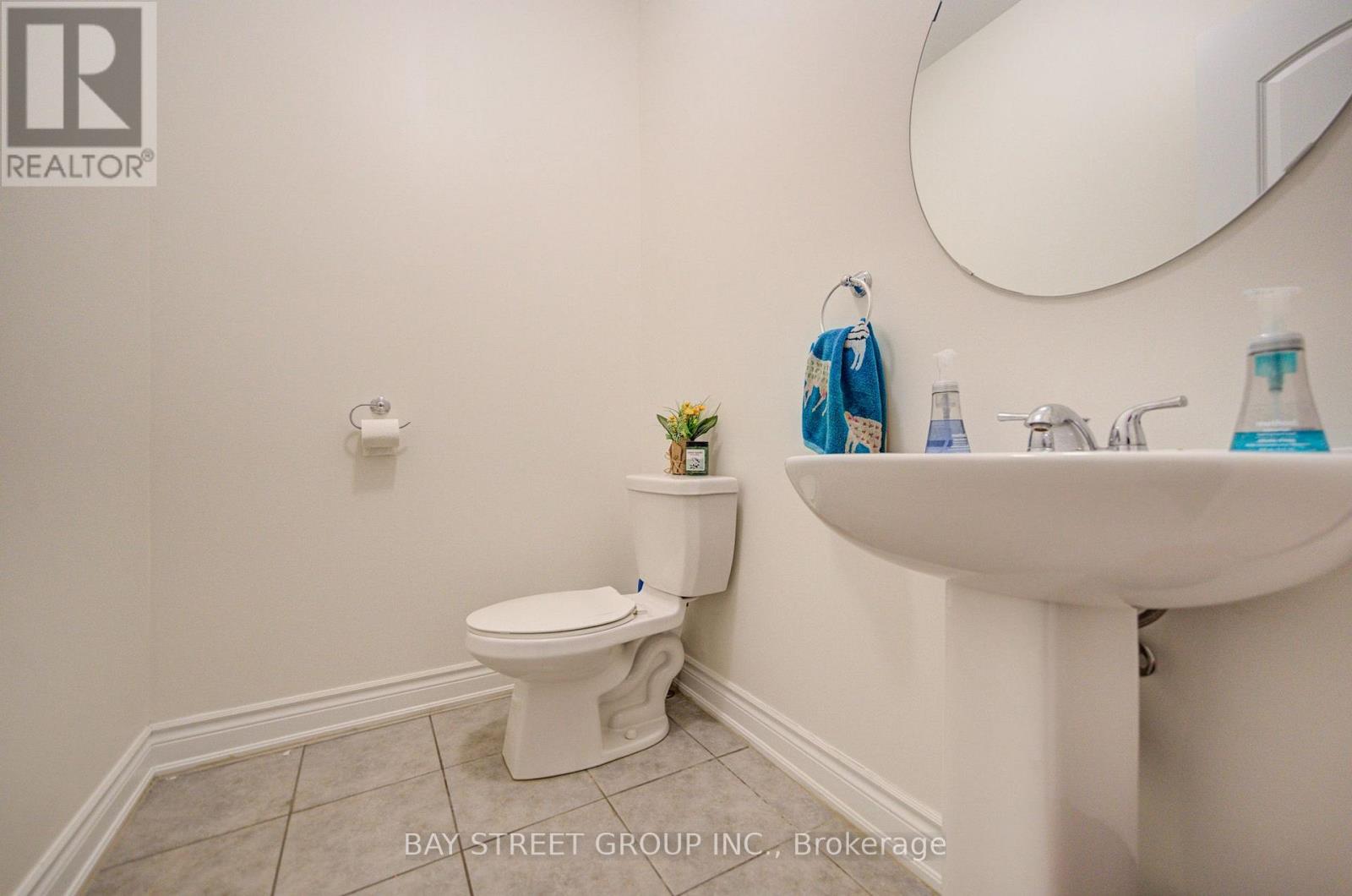 30 Ben Sinclair Avenue, East Gwillimbury, ON photo 8