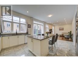 30 Ben Sinclair Avenue, East Gwillimbury, ON L9N0S2 Photo 13