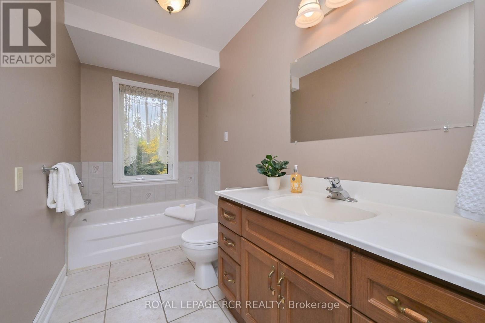 2237 Line 12, Bradford West Gwillimbury, ON photo 22