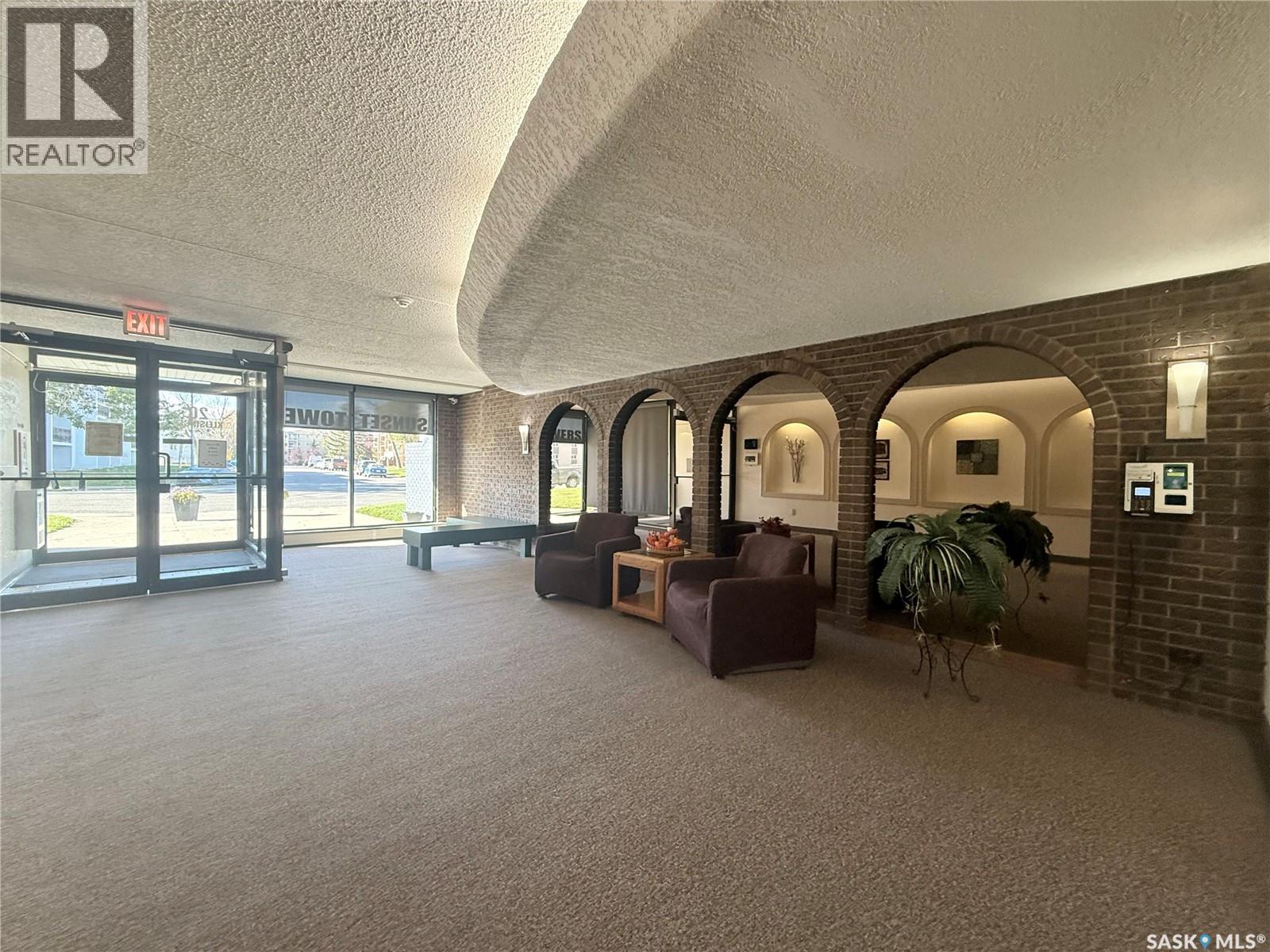 #113 20 Kleisinger CRESCENT - 4