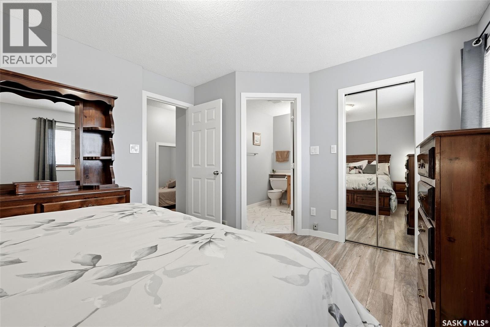 2310 McLurg CRESCENT - 15