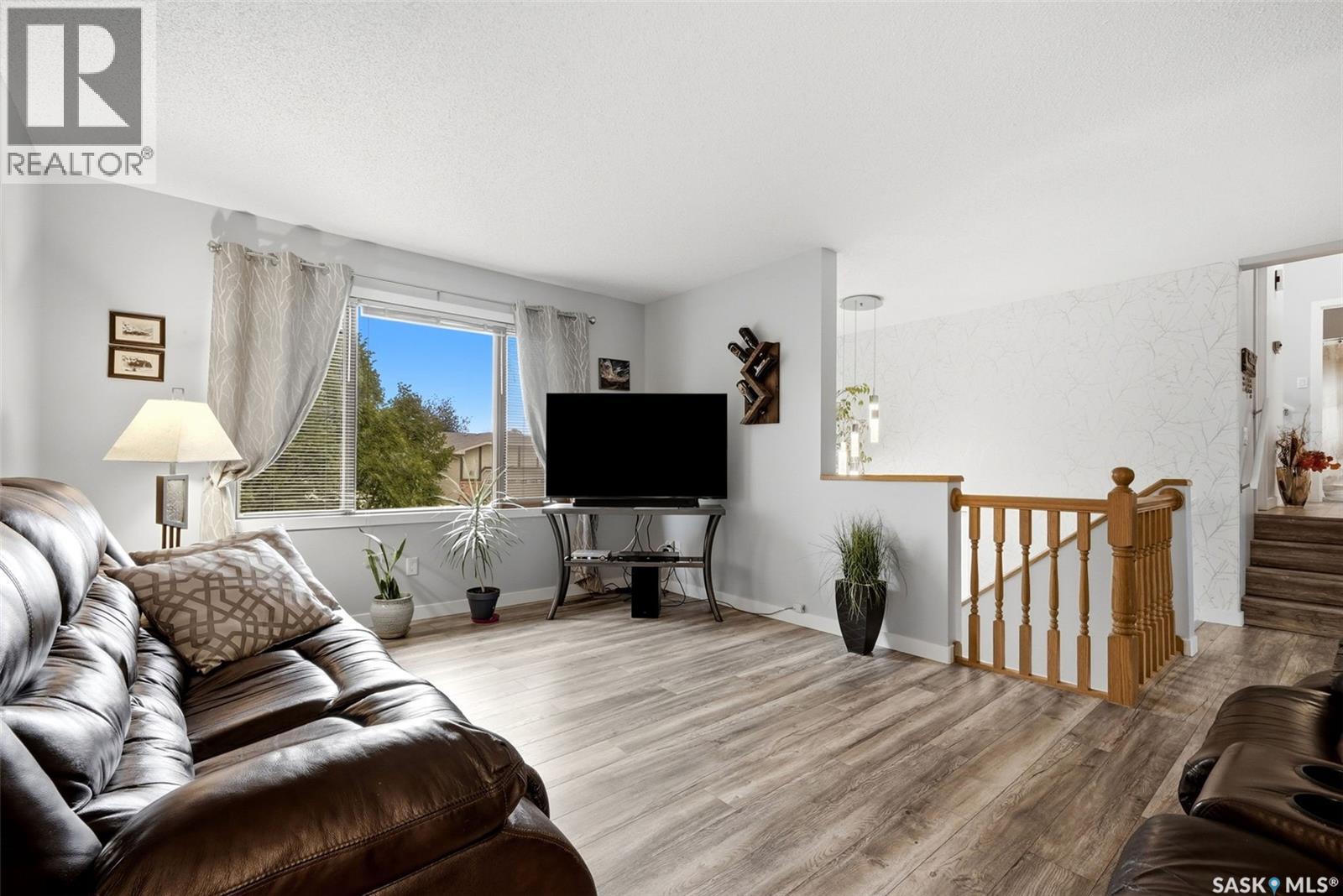 2310 McLurg CRESCENT - 6