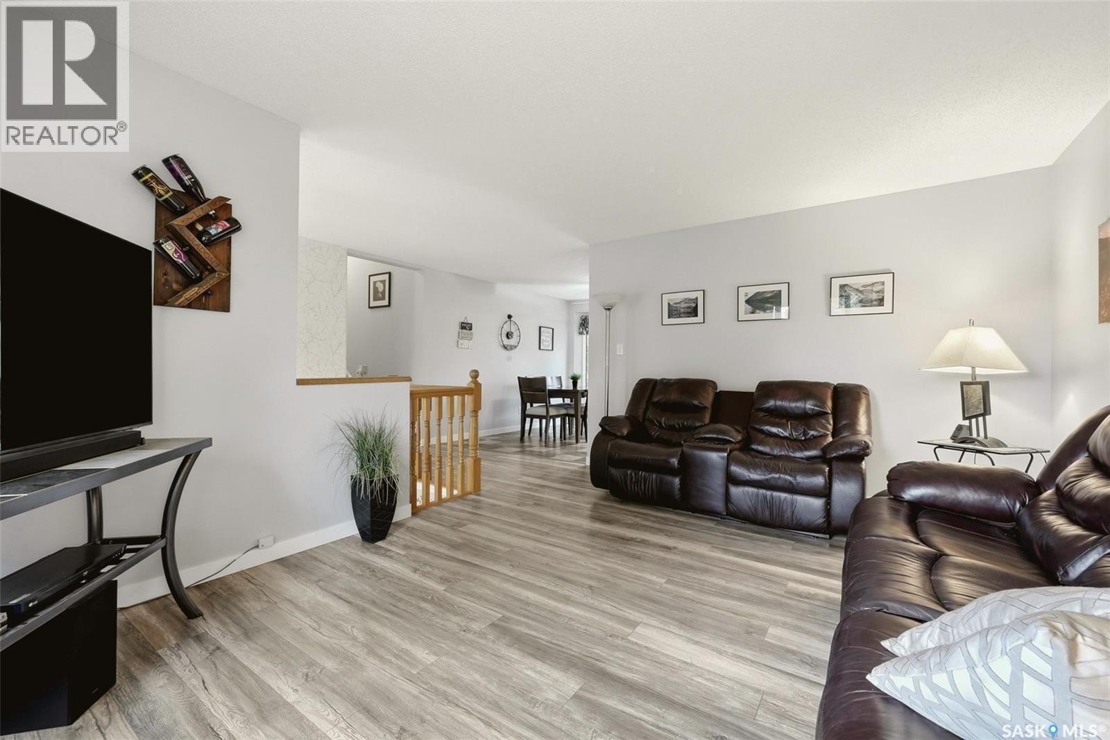 2310 McLurg CRESCENT - 7