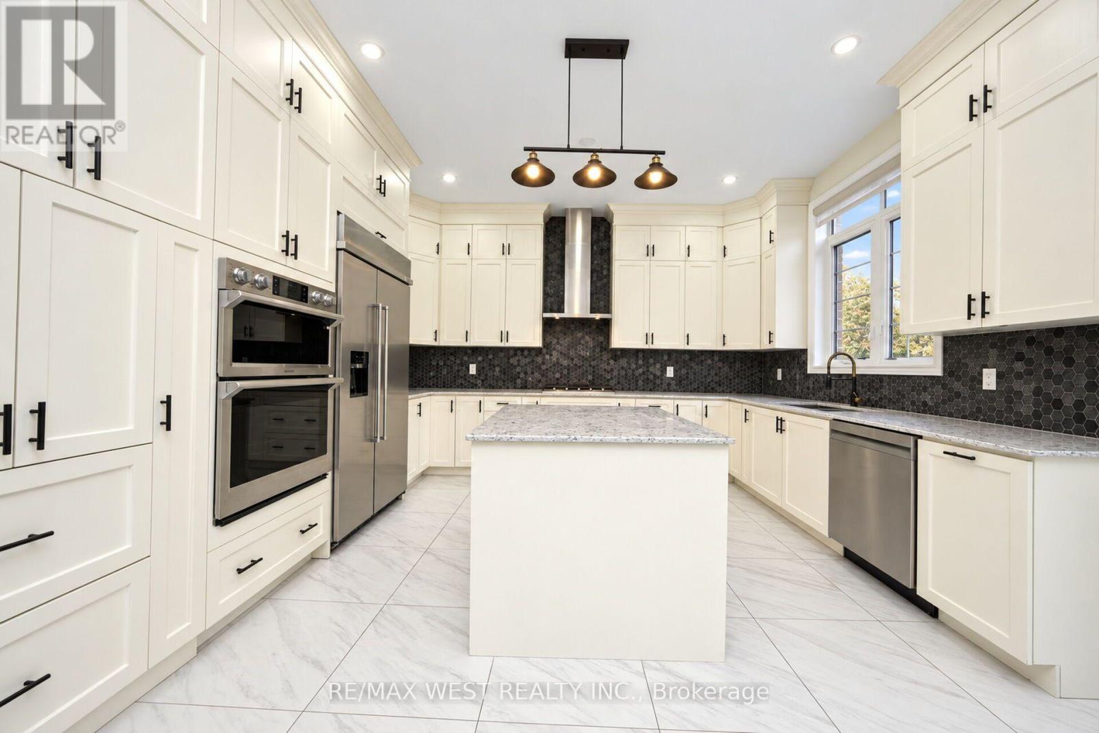 89 Clockwork Drive — photo 13