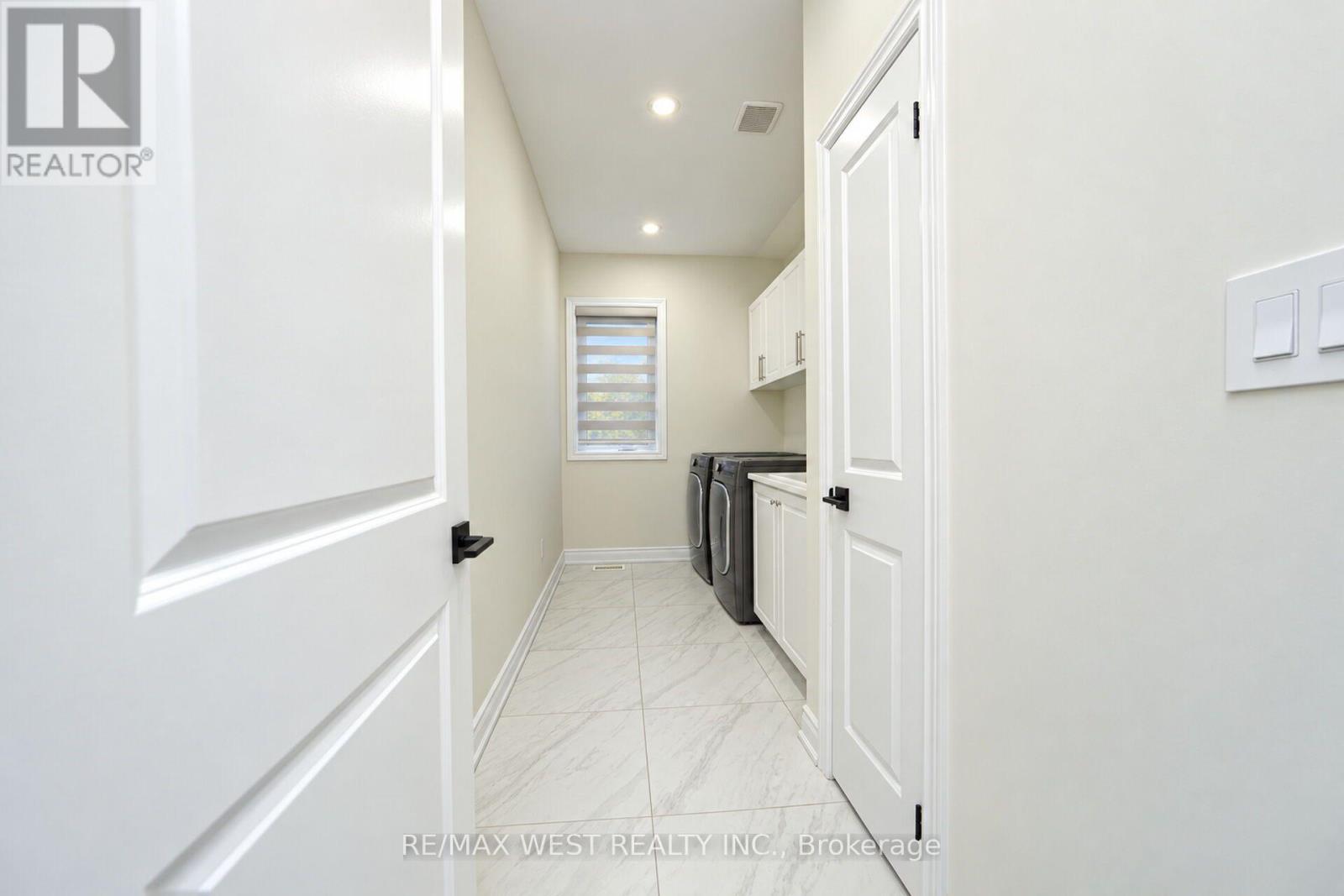 89 Clockwork Drive — photo 32