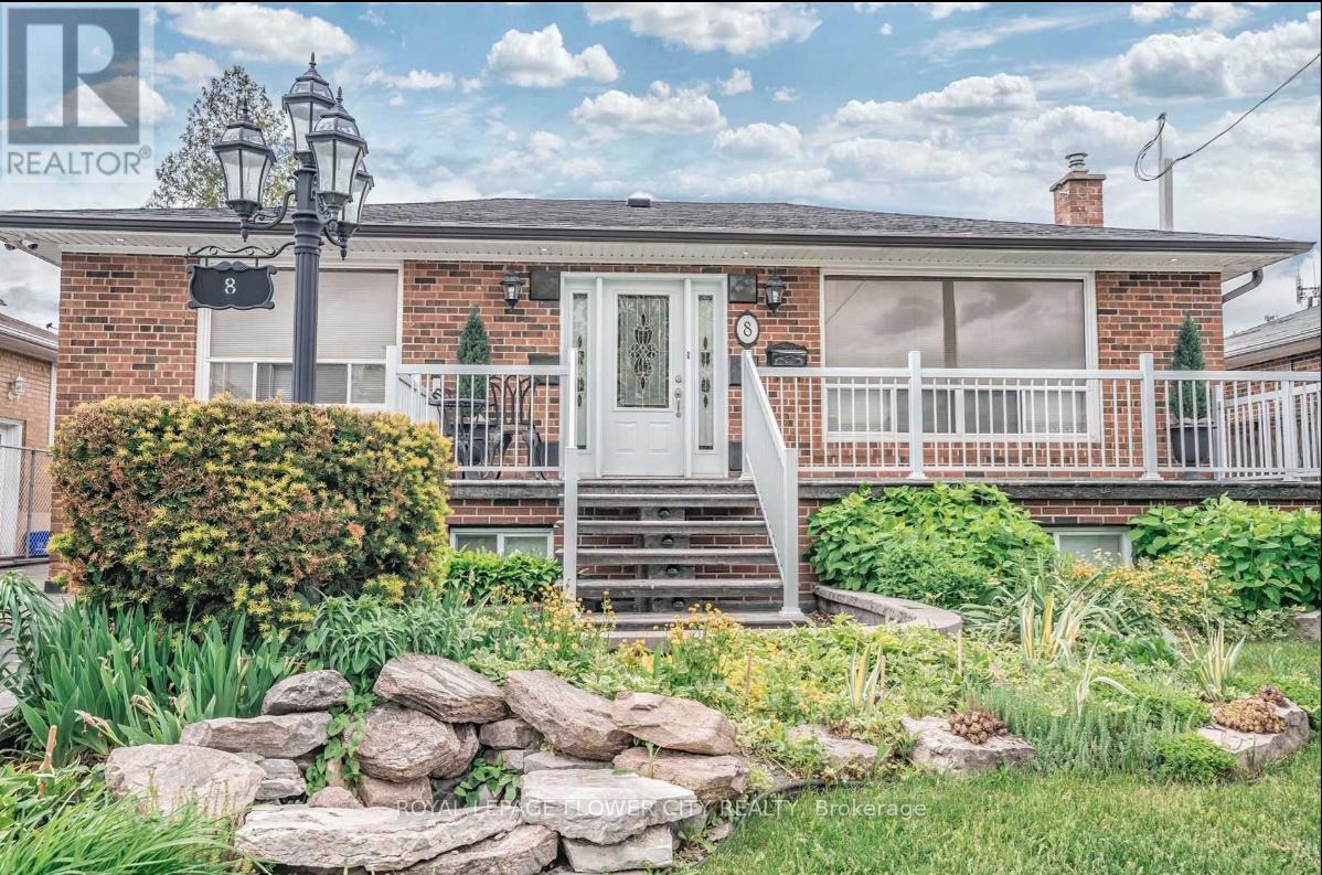 8 Mcculla Avenue