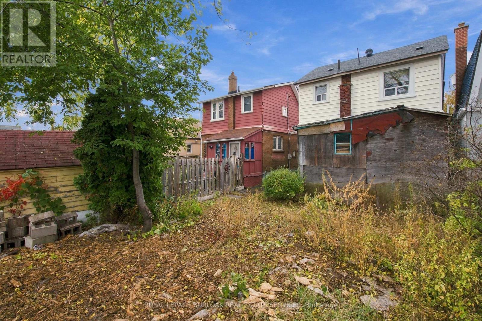 52 CRAYDON AVENUE - 24