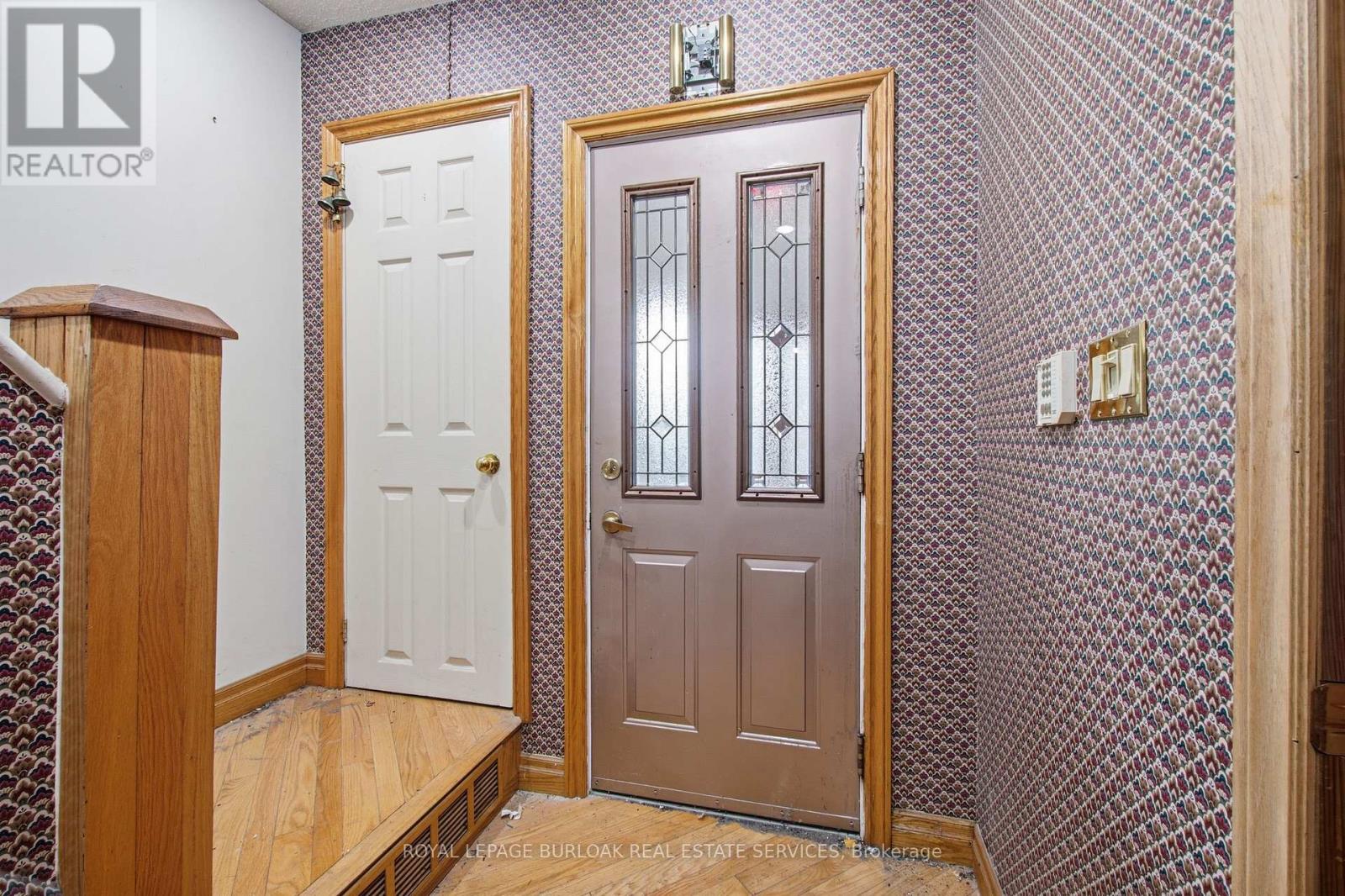 52 Craydon Avenue, Toronto, ON photo 5