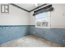 52 Craydon Avenue, Toronto, ON M6M2C7 Photo 16