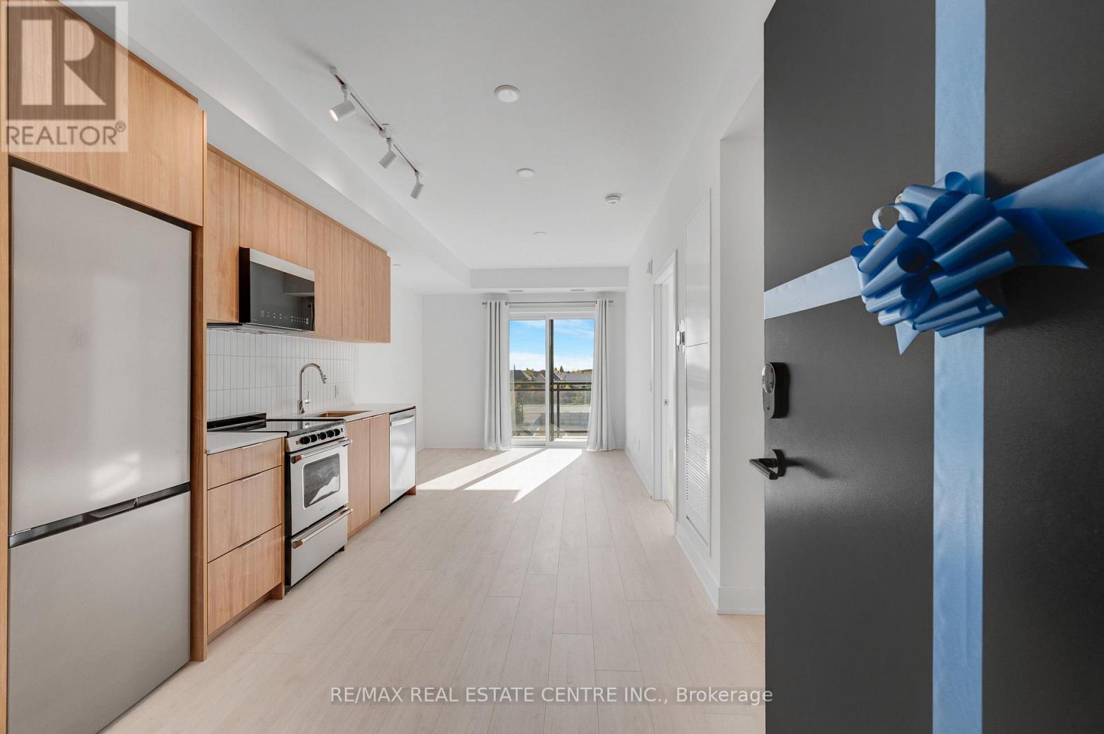 3008 William Cutmore Boulevard — photo 14