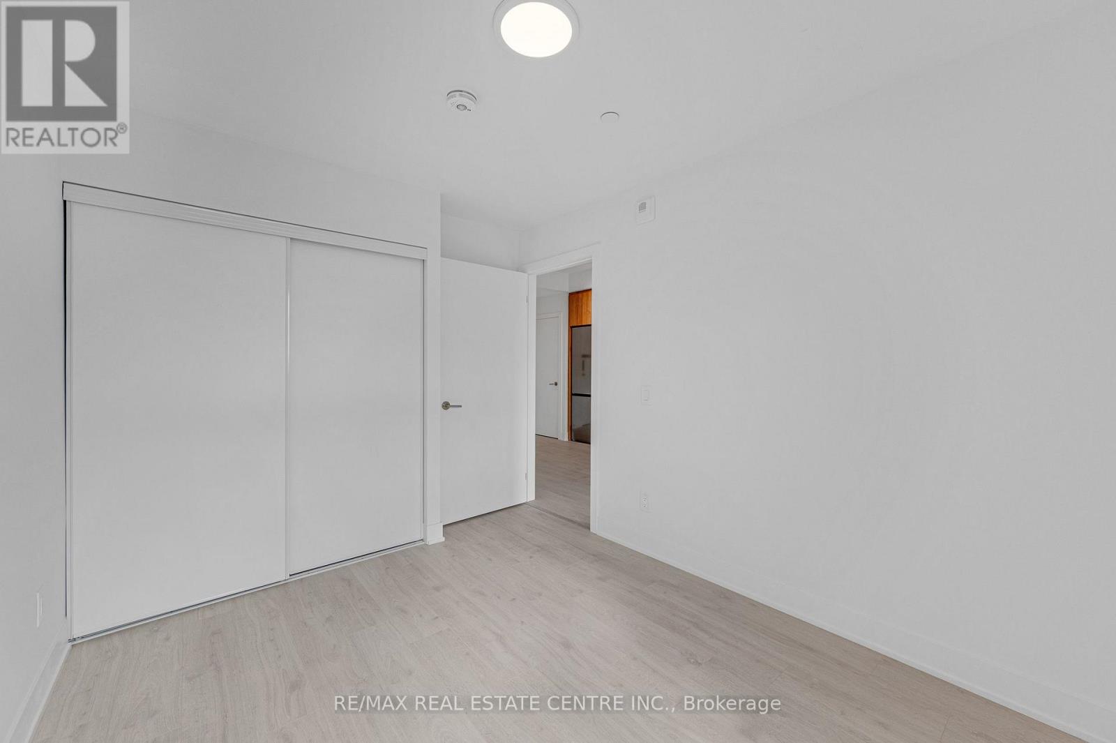 3008 William Cutmore Boulevard — photo 25
