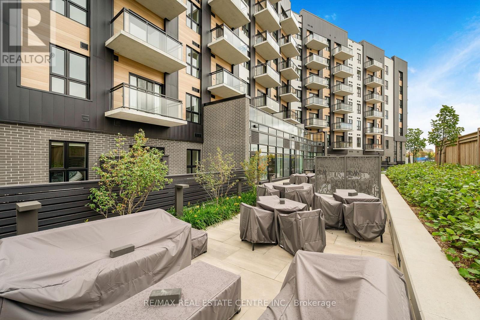 3008 William Cutmore Boulevard — photo 3
