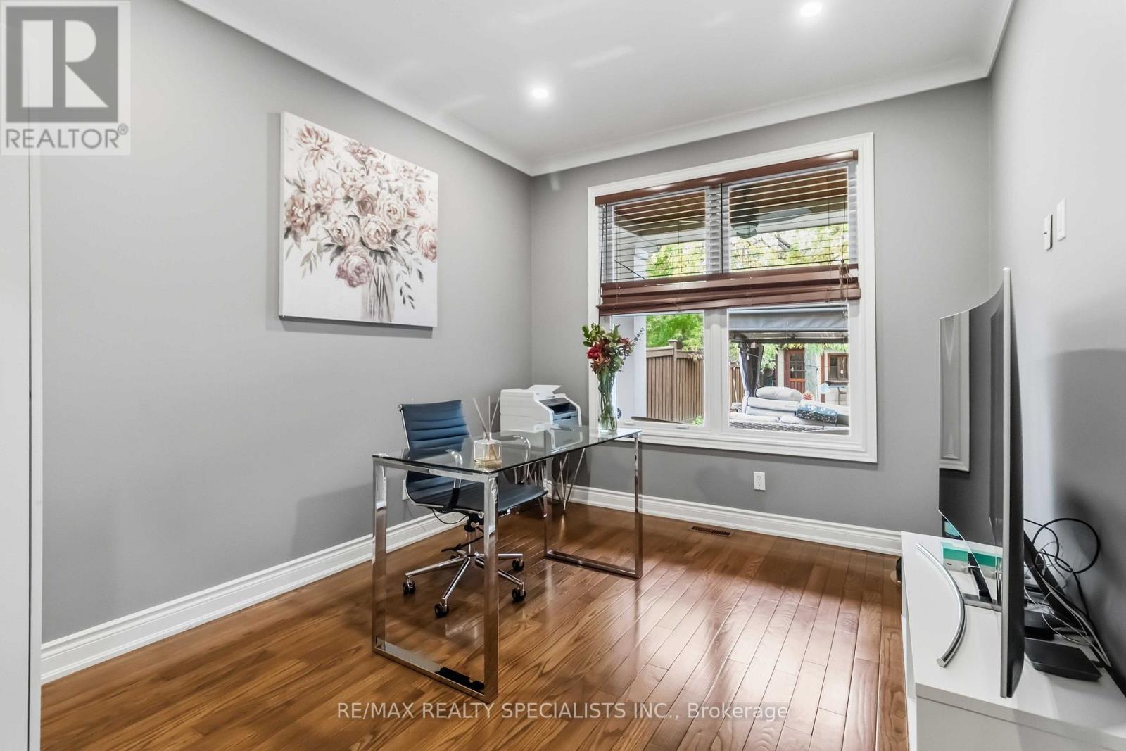 593 RENSHAW COURT - 14