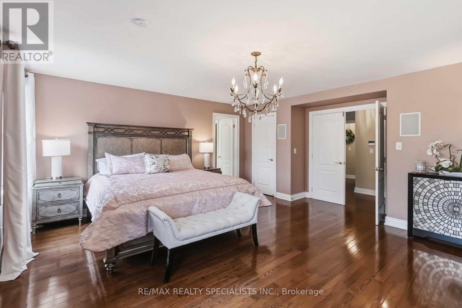 593 RENSHAW COURT - 18