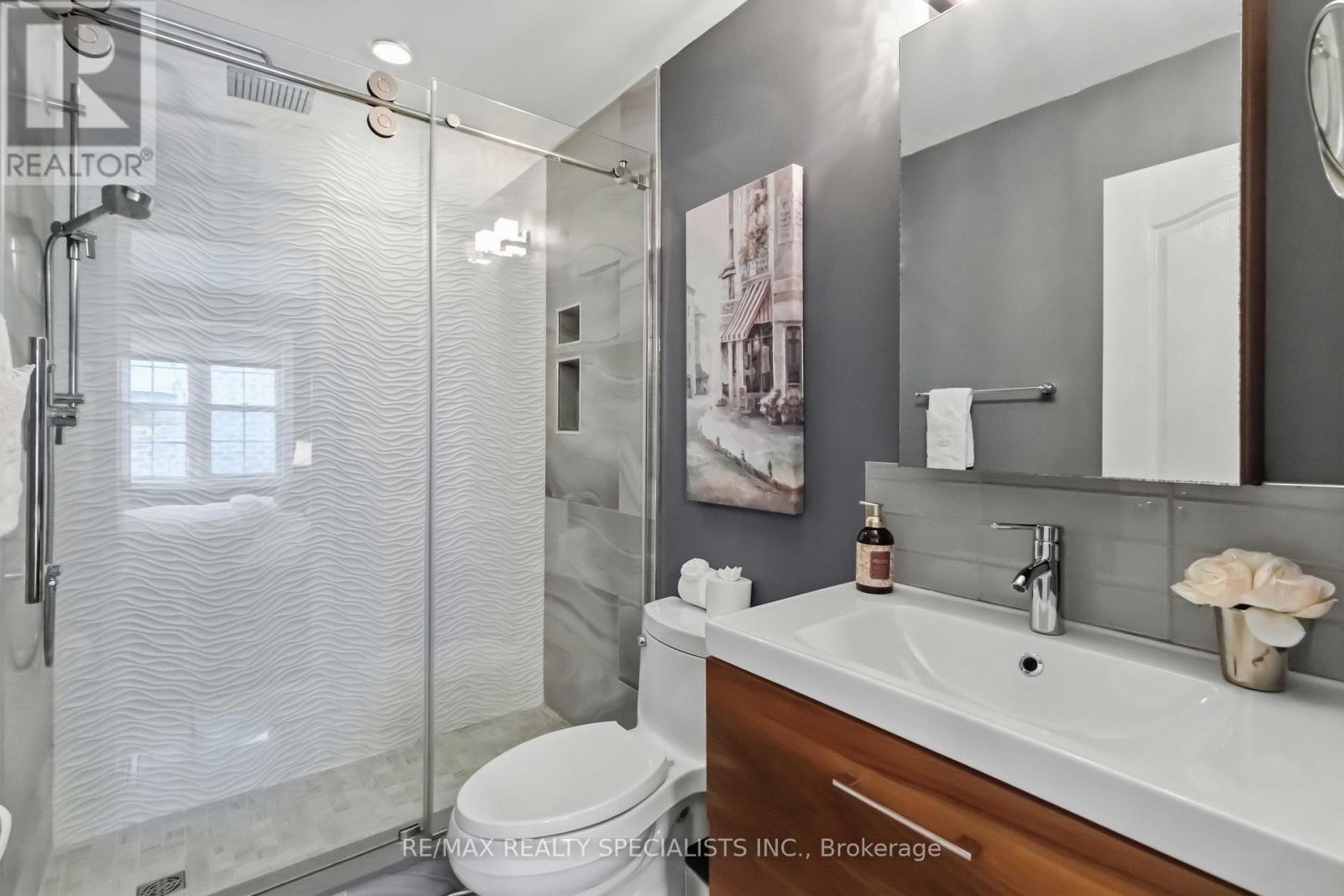 593 RENSHAW COURT - 29