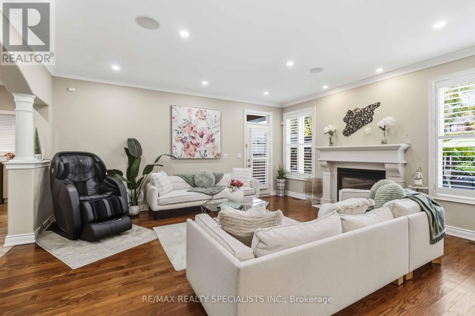 593 RENSHAW COURT - 7