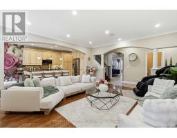 Family room - 593 Renshaw Court, Mississauga, ON L5H4L7 Photo 8