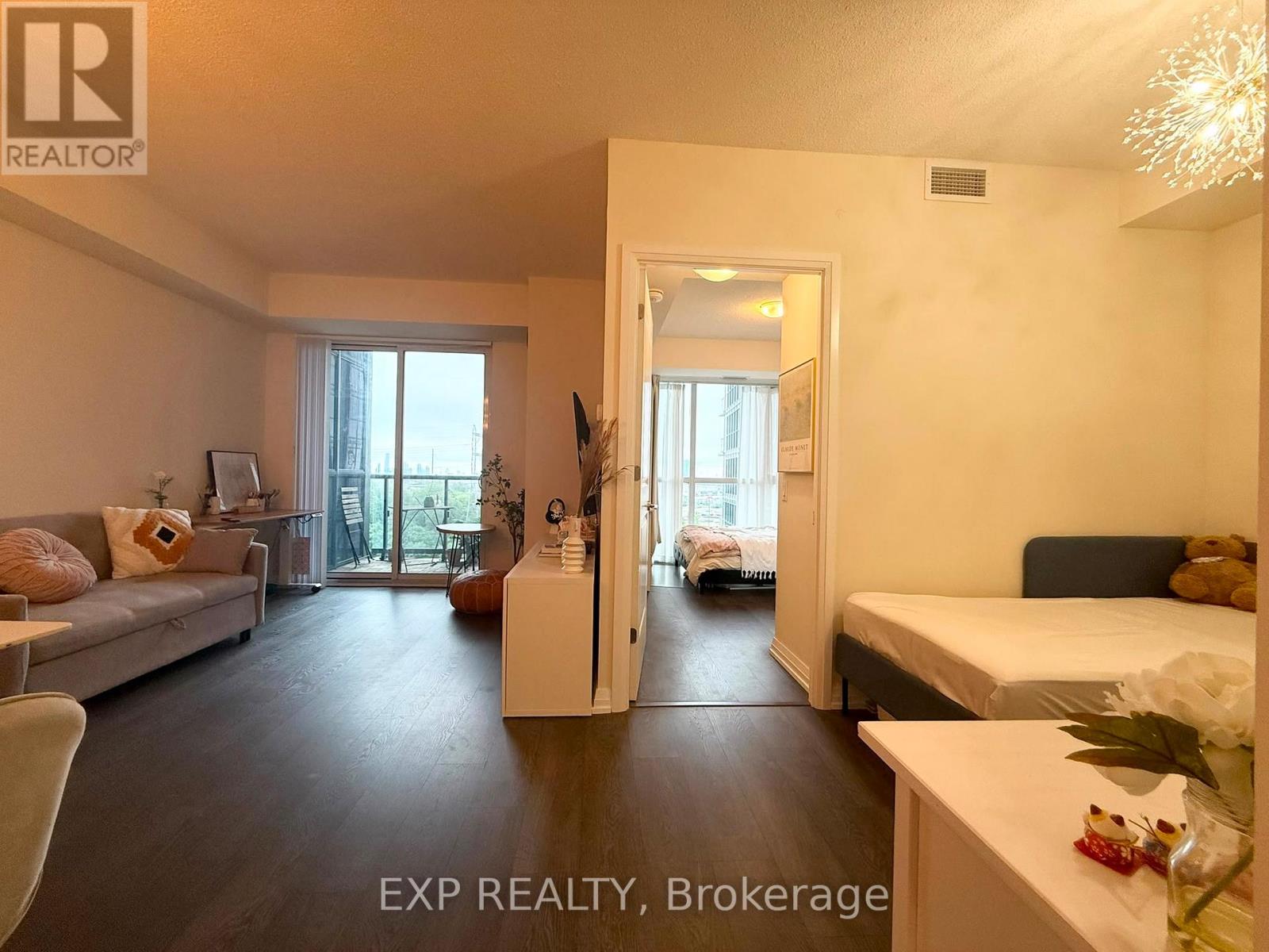 #520 50 THOMAS RILEY ROAD - 10
