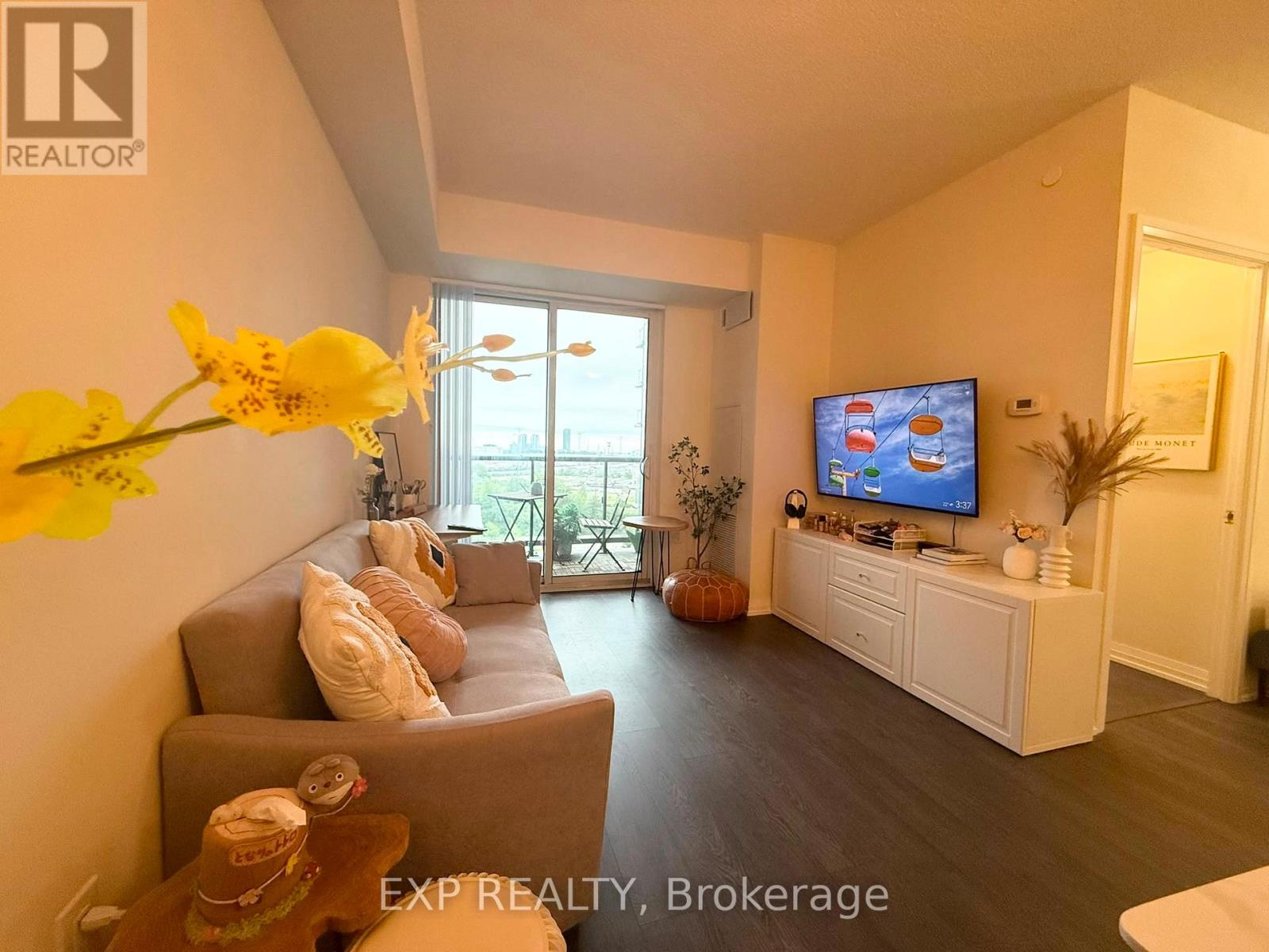 #520 50 THOMAS RILEY ROAD - 14