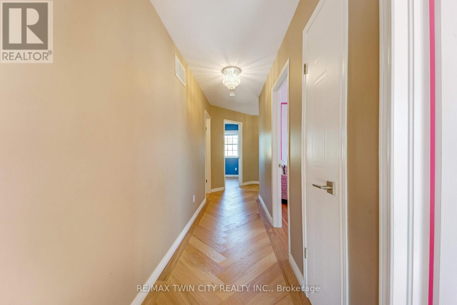 320 Brandenburg Place, Waterloo, ON photo 18