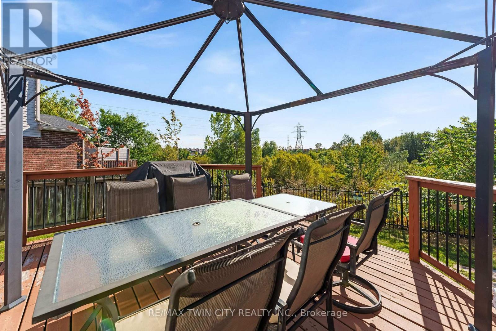 320 Brandenburg Place, Waterloo, ON photo 40