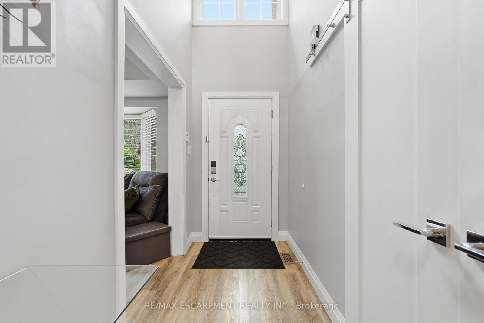 231 PARKSIDE Drive, Hamilton, ON photo 3