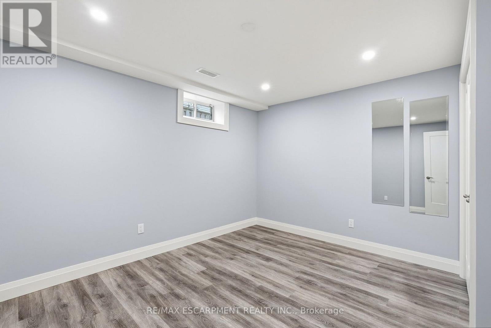 231 PARKSIDE Drive, Hamilton, ON photo 32