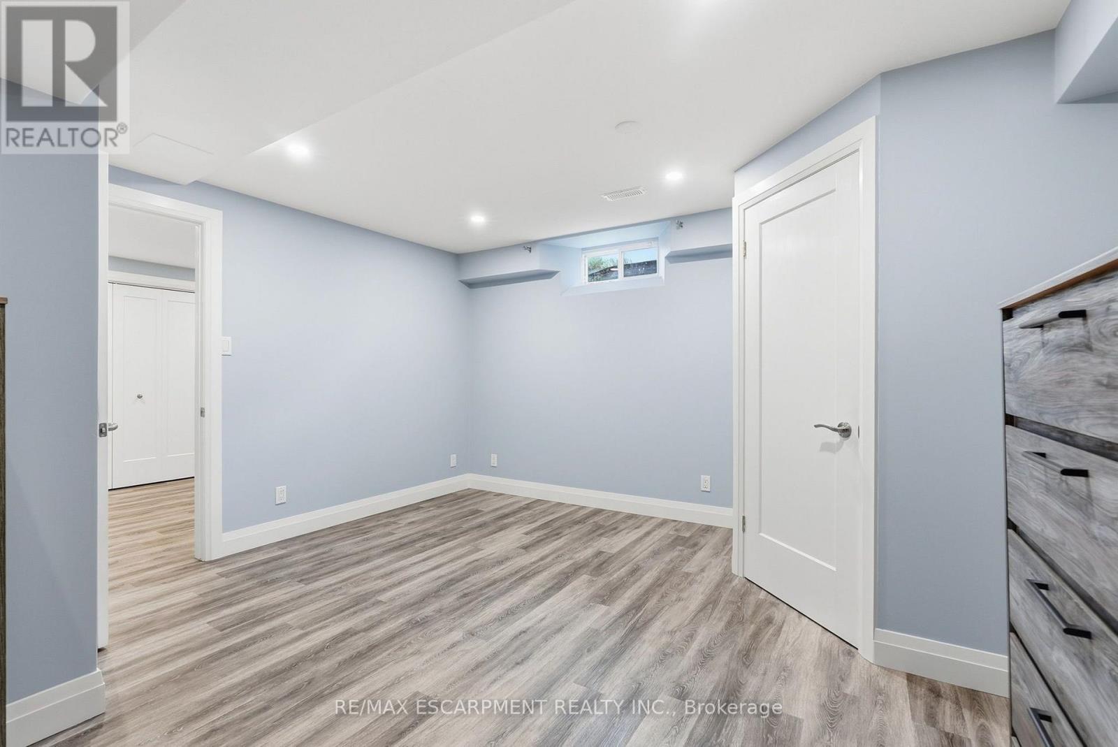 231 PARKSIDE Drive, Hamilton, ON photo 36