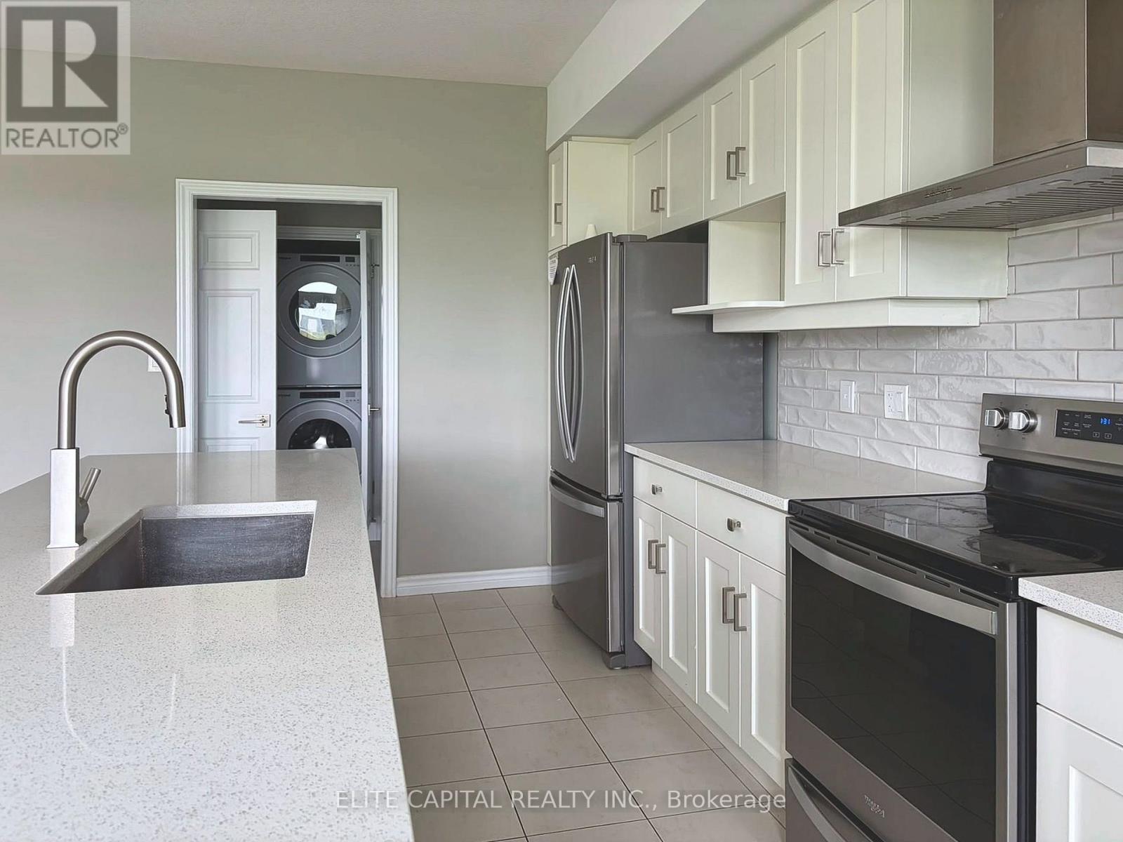 44 LOMOND LANE — photo 2