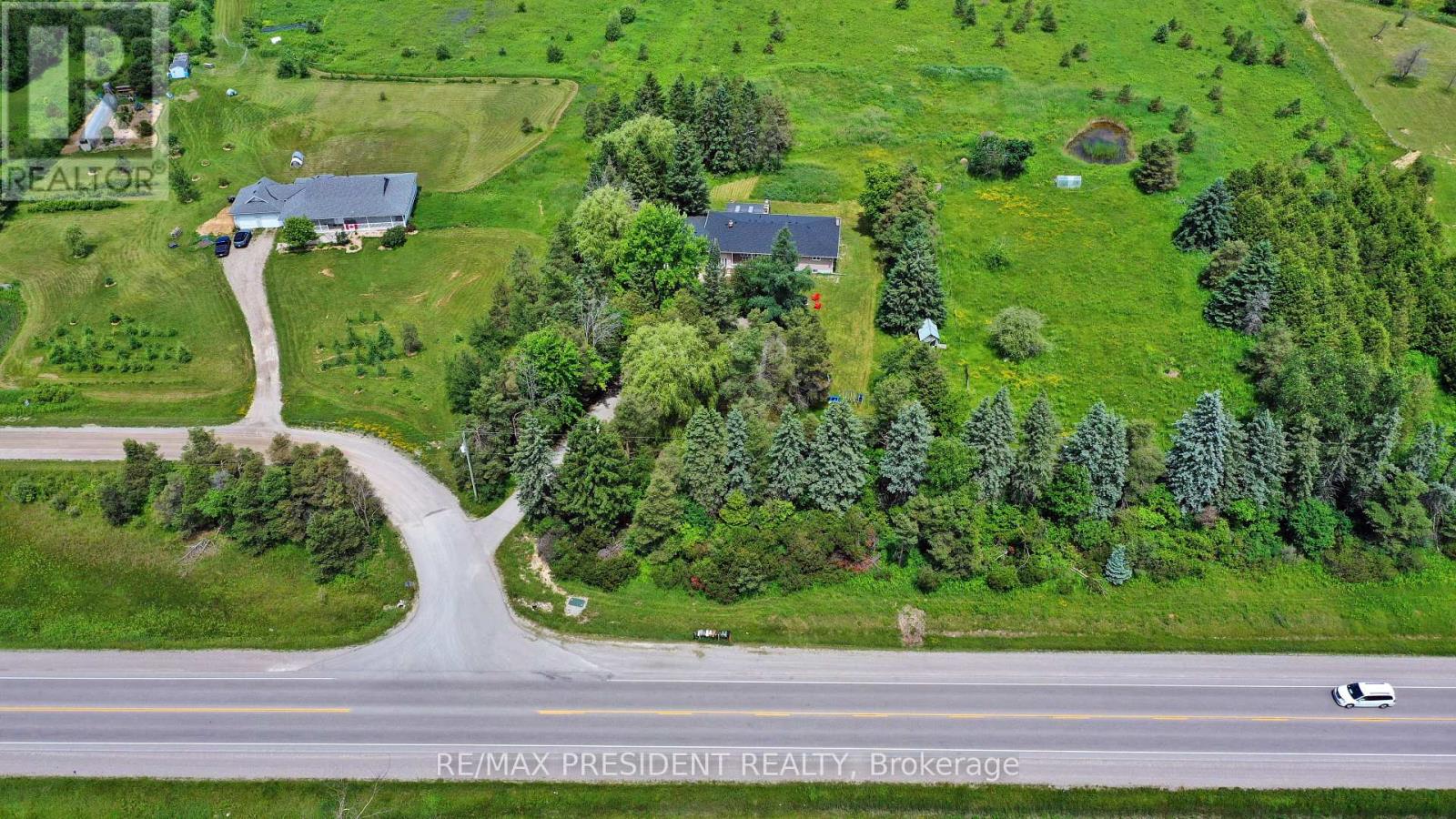 10 GRANDVIEW ROAD, Amaranth — photo 2