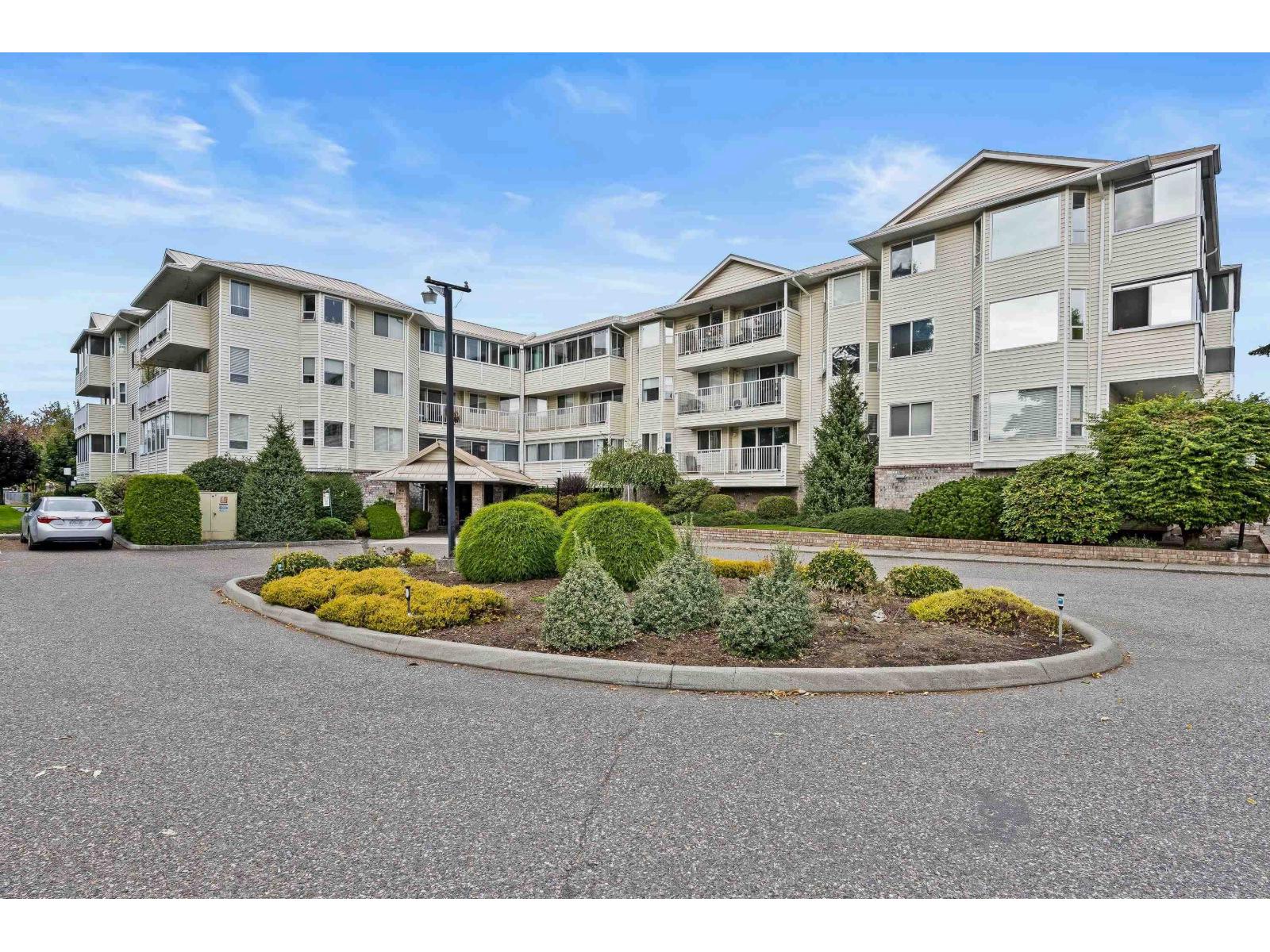 2 Bed, 2 Bath Apartment for Sale in Chilliwack – 302 8725 ELM DRIVE, Chilliwack Proper South – MLS# R3176116