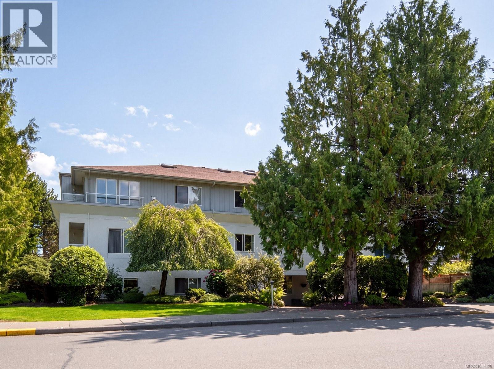304 9993 Fourth Street, Sidney