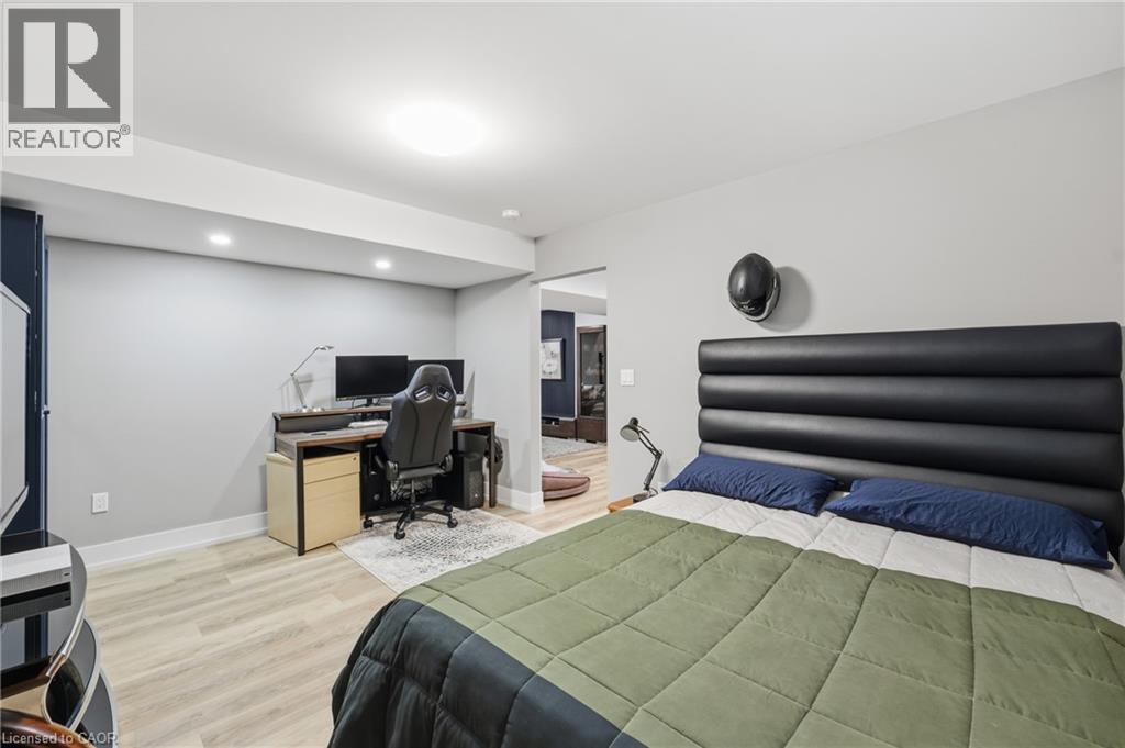14 BERGENSTEIN Crescent - 39