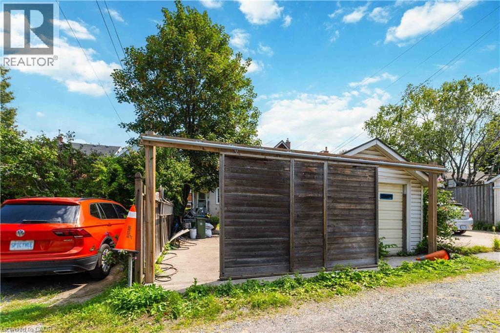 92 Burris Street — photo 24