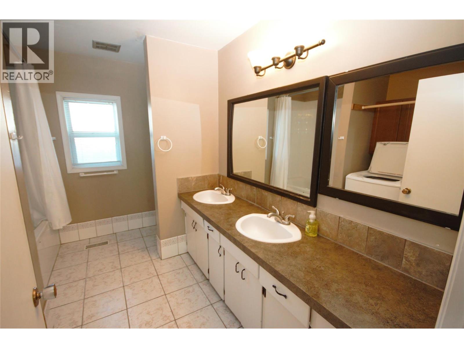 4923 RYEGRASS Road, Oliver