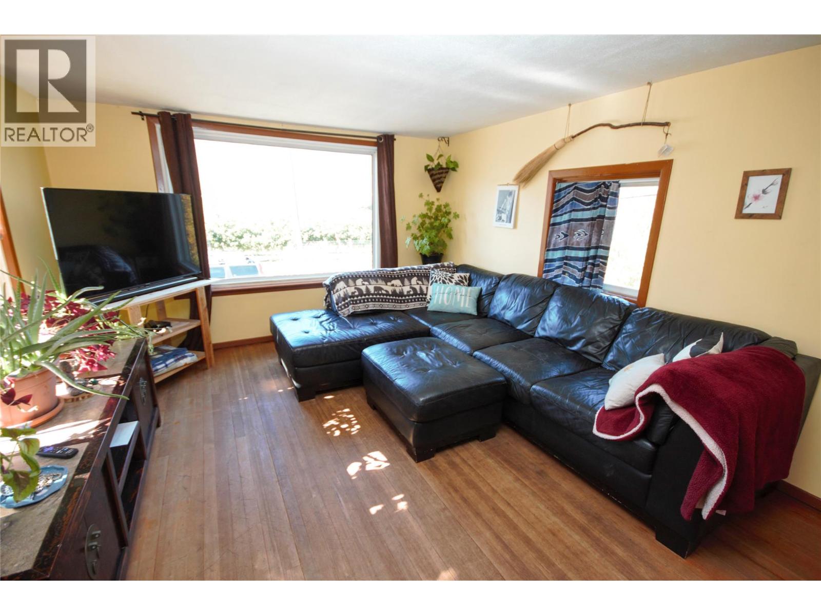 4923 RYEGRASS Road, Oliver